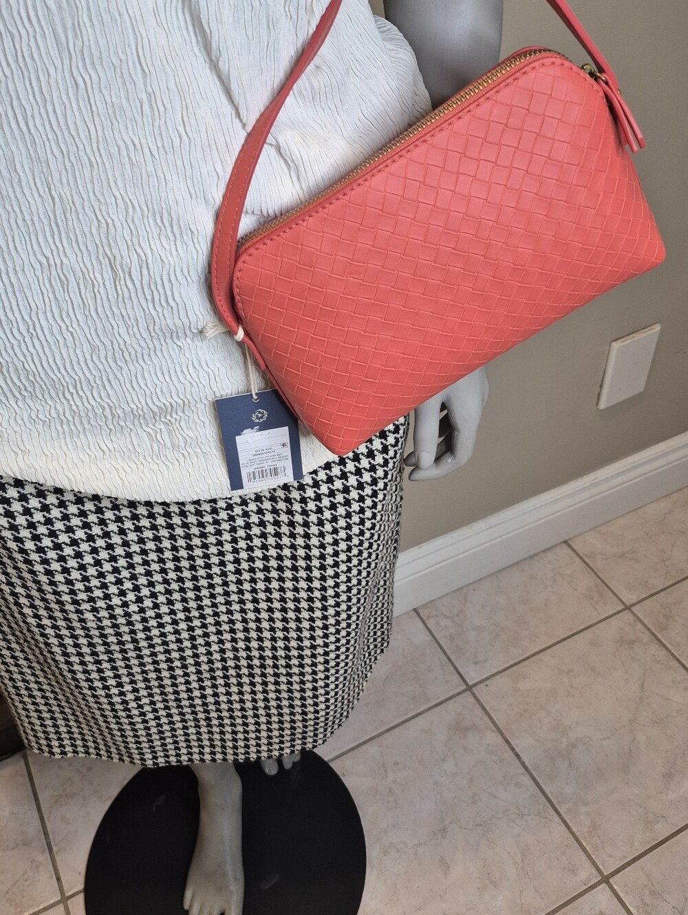 Universal Thread crossbody red purse - Picture 3 of 10